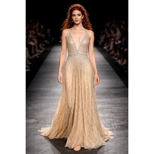 Mac Duggal Sleeveless Gown - Nude Silver - size 0